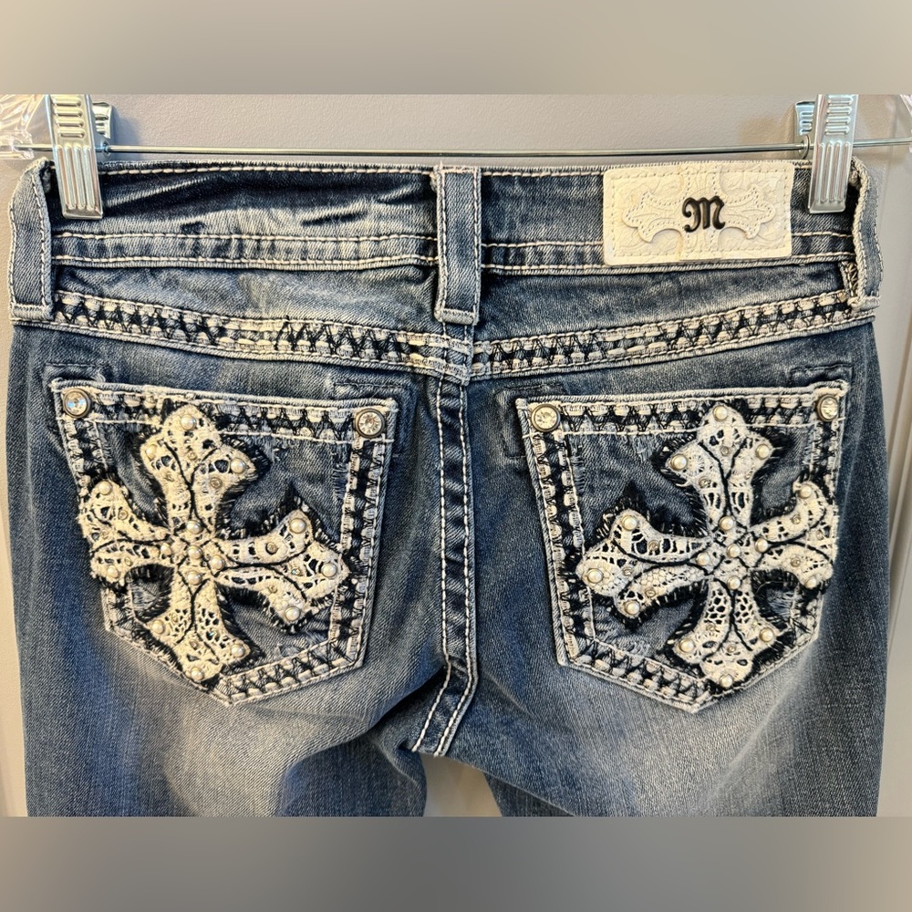 Miss Me NWOT, size 25, inseam 34” never worn - Picture 3 of 5